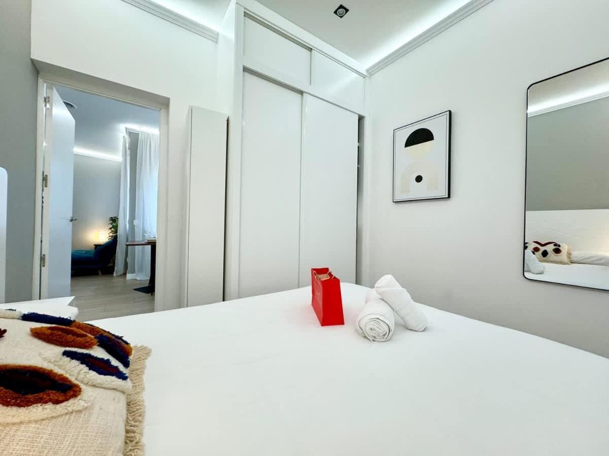 Plaza Mayor Cozy Private Apartment With Ac Madrid Luaran gambar