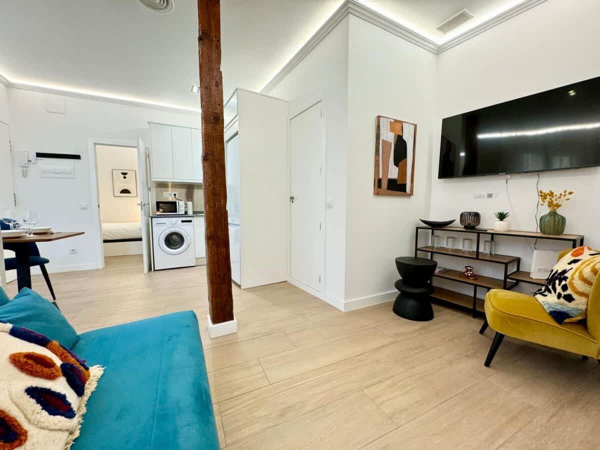 Plaza Mayor Cozy Private Apartment With Ac Madrid Luaran gambar