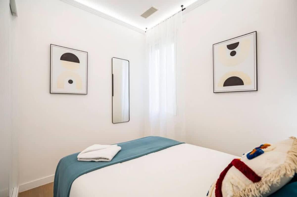 Plaza Mayor Cozy Private Apartment With Ac Madrid Luaran gambar